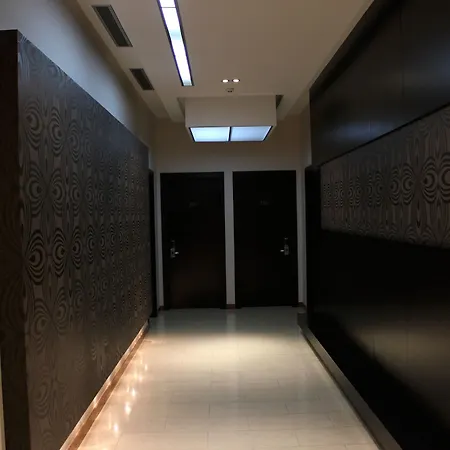 호텔 Monarc